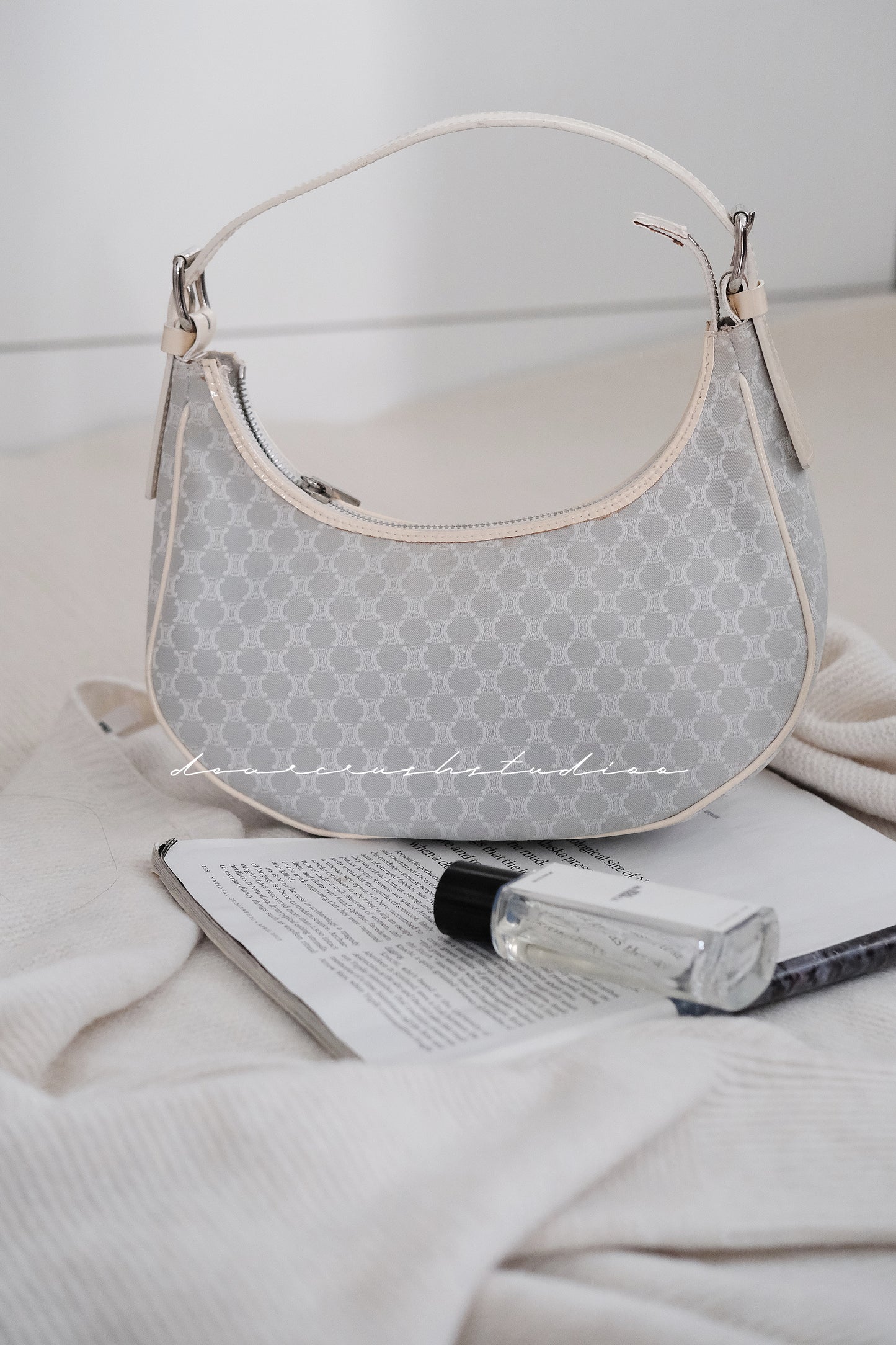 Celine Babyblue AVA · 中古限量水藍色半月包