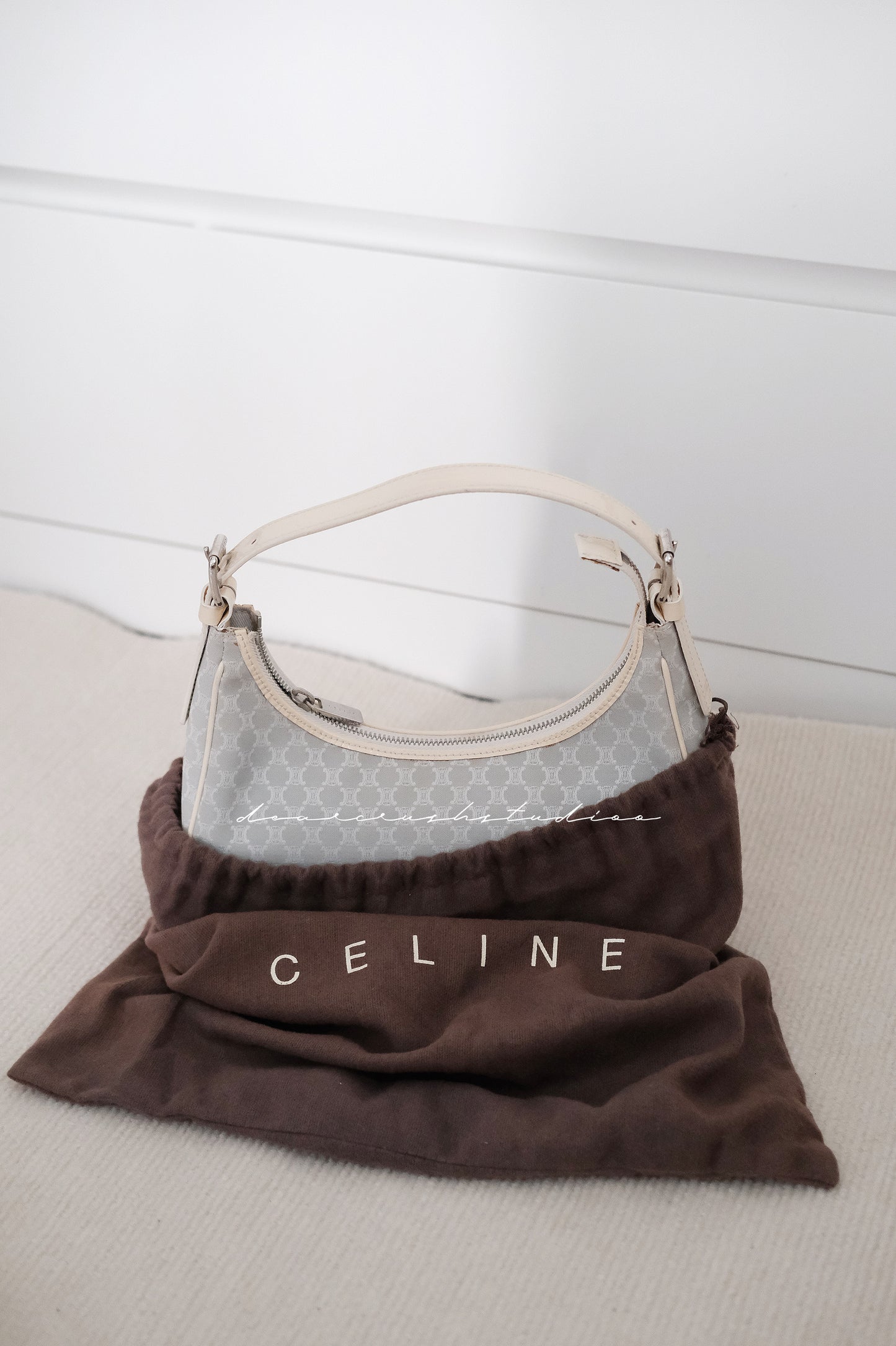 Celine Babyblue AVA · 中古限量水藍色半月包