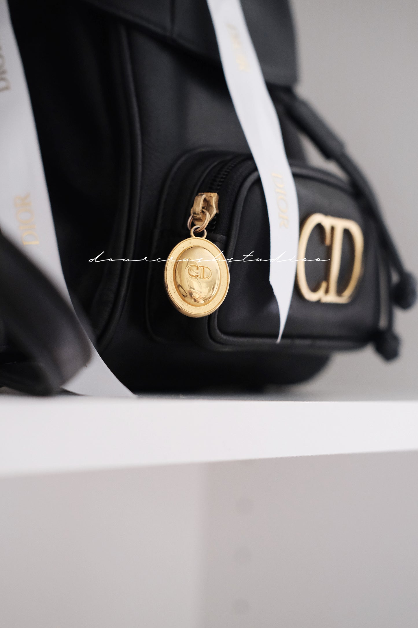 Dior Mini Backpack · 黑金LOGO牛皮迷你小背囊