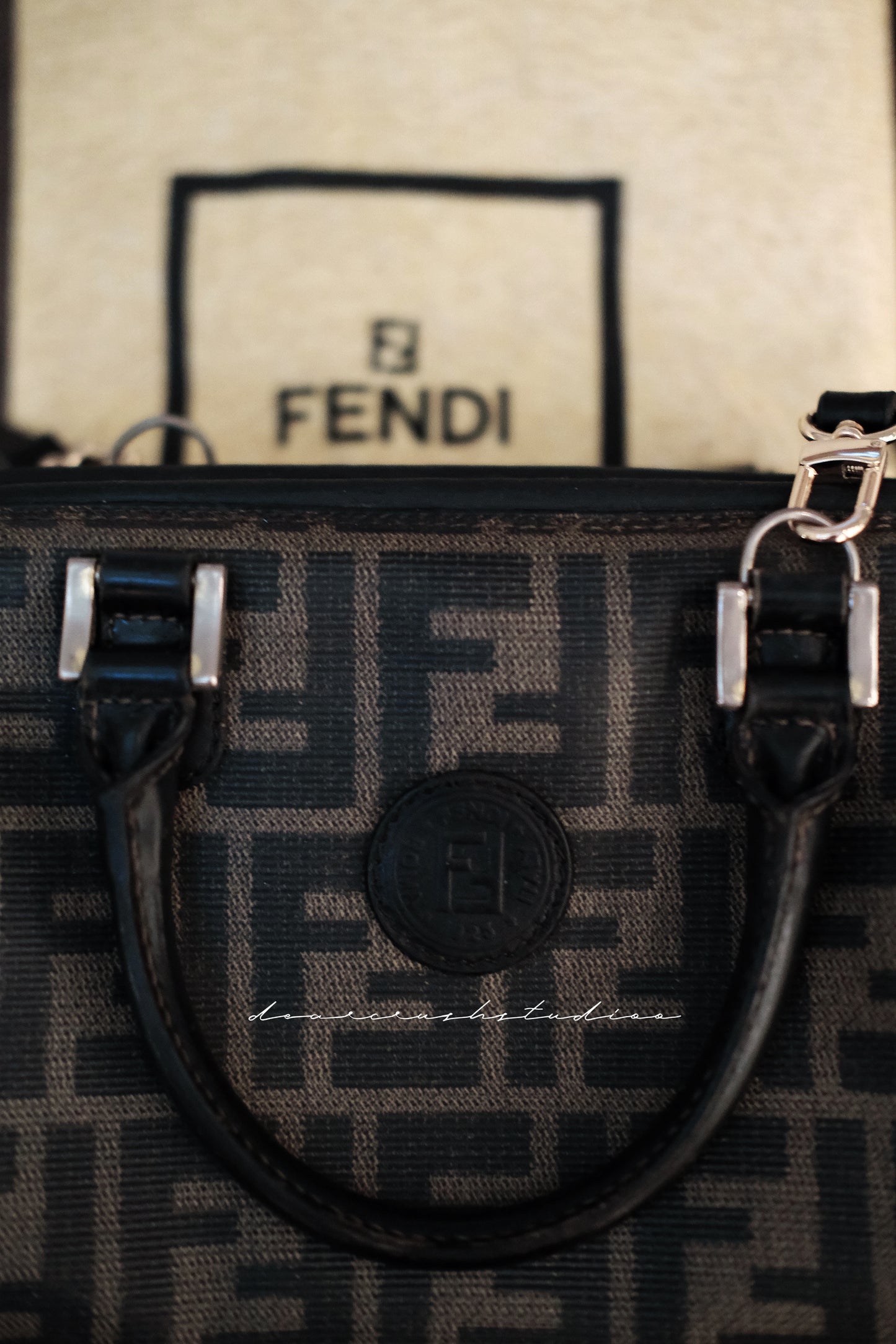 Fendi Mini Boston · FF老花秋冬絕配迷你波士頓