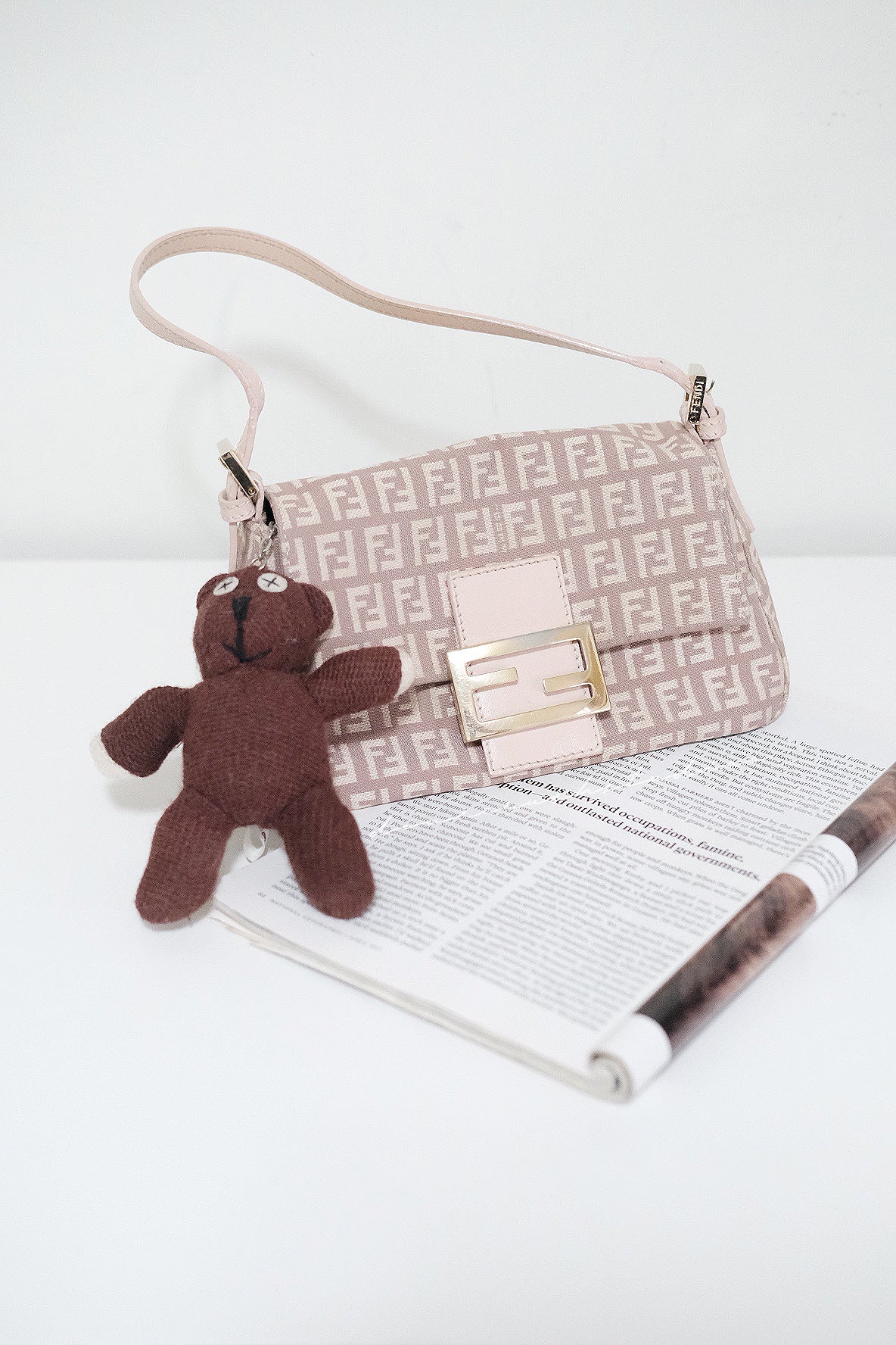 Fendi Dusty Pink Mini Baguette · 知性藕粉色老花迷你小法棍