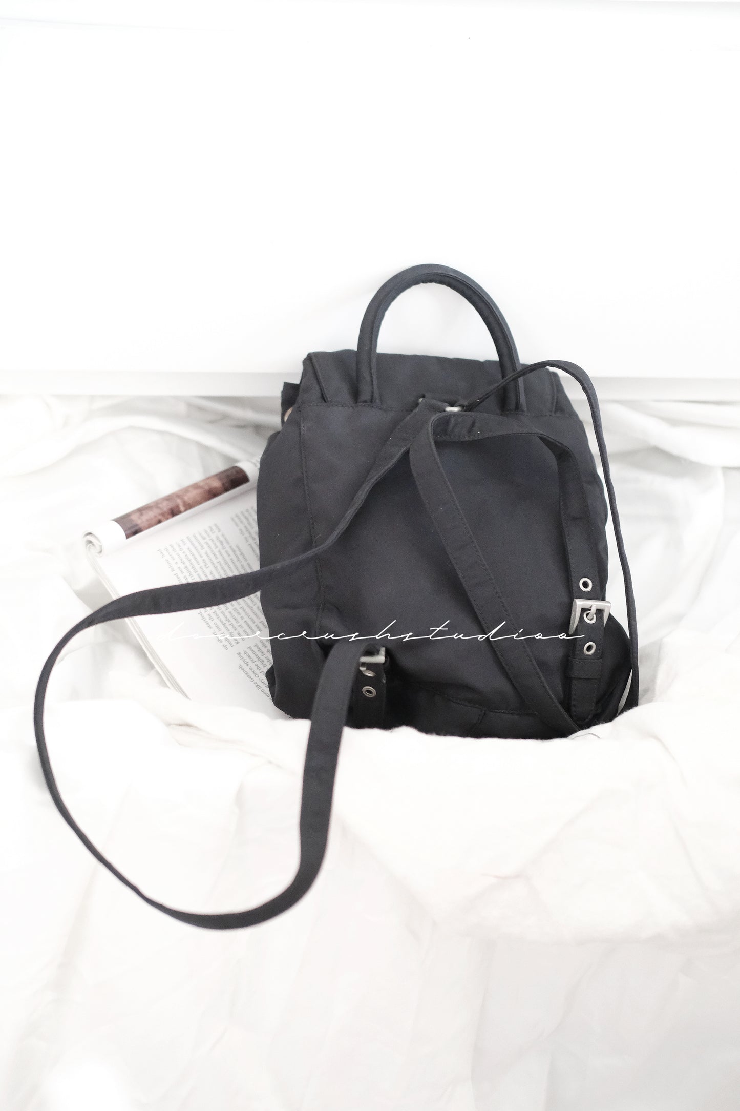 Prada Mini Backpack · 尼龍黑銀配色輕身百搭小背包