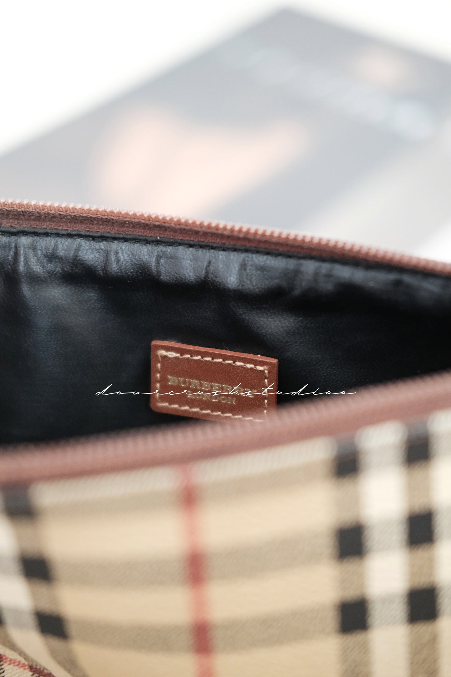 Burberry Add-on Pouch · 經典戰馬紋PVC皮質手包改裝