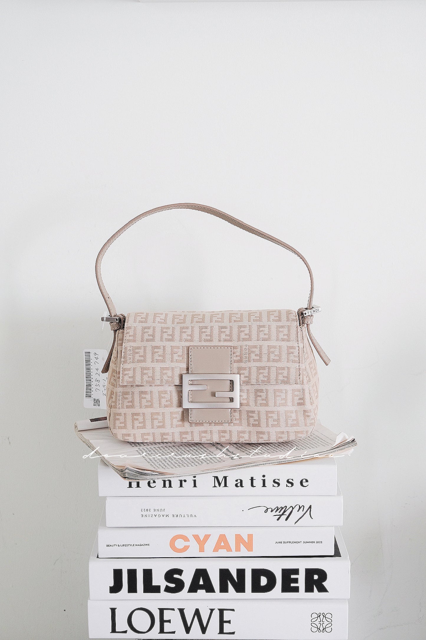 Fendi Beige Mini Baguette · 奶呼呼的杏色老花小法棍