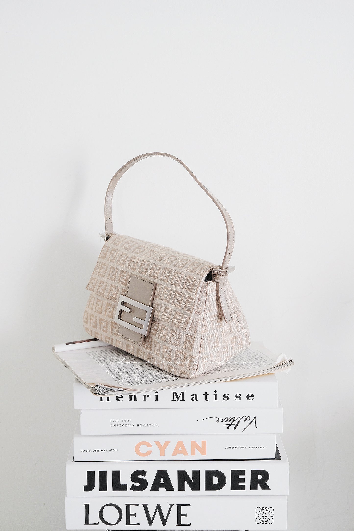 Fendi Beige Mini Baguette · 奶呼呼的杏色老花小法棍